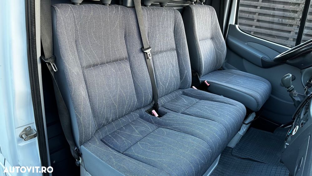 Mercedes-Benz Sprinter - 17