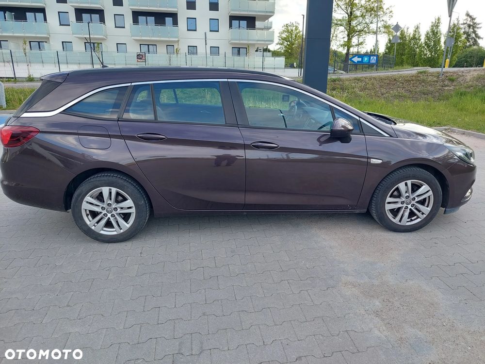 Opel Astra 1.4 T Enjoy - 10