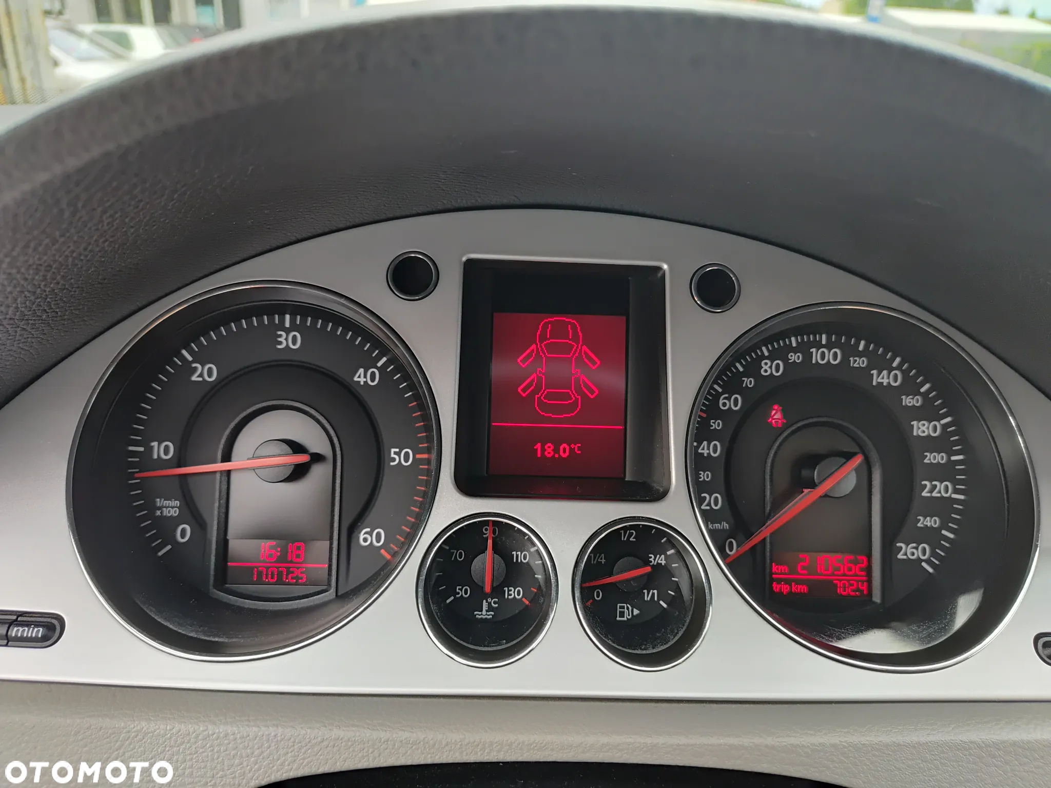 Volkswagen Passat 2.0 TDI Comfortline - 14