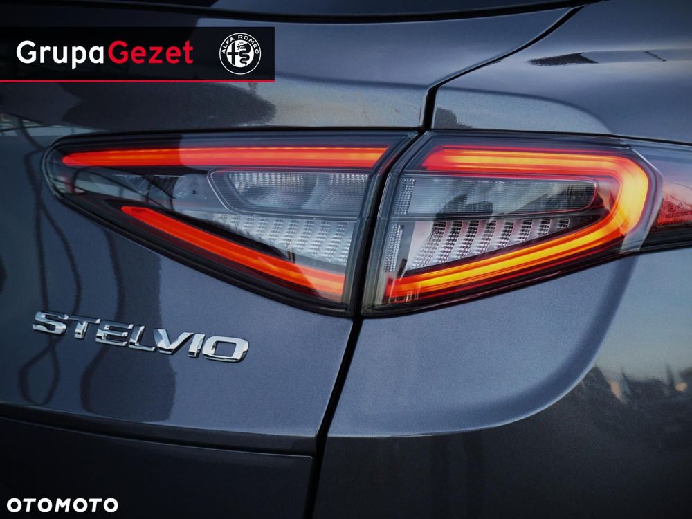 Alfa Romeo Stelvio - 14