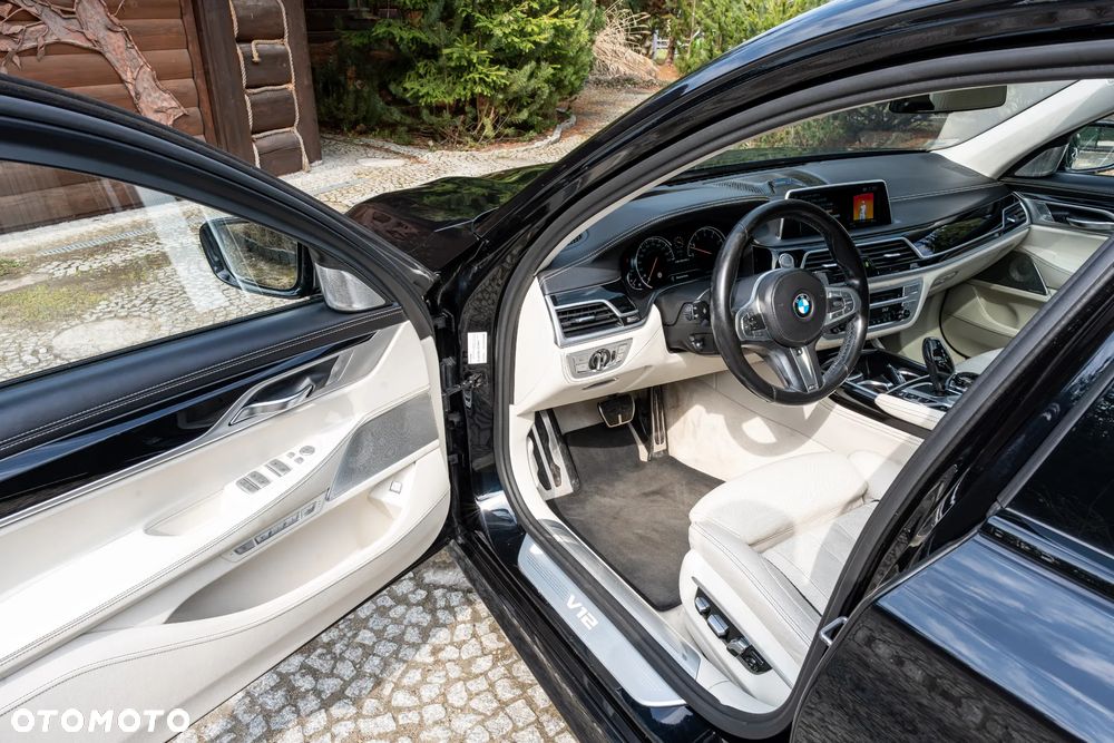 BMW Seria 7 - 22