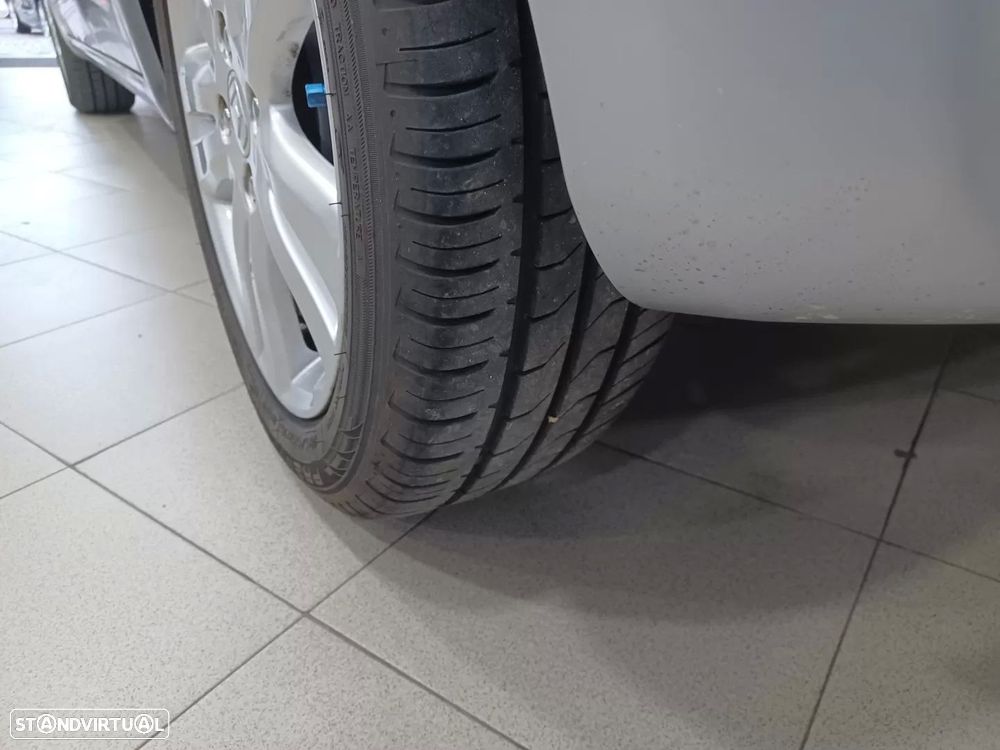 Honda Jazz 1.4 i-VTEC CVT Exclusive - 28