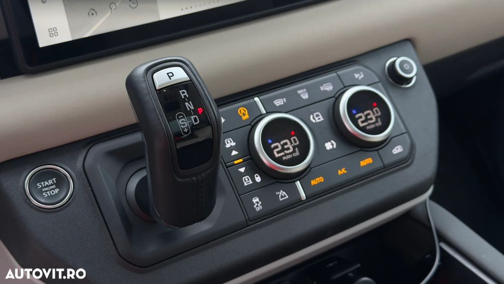 Land Rover Defender 90 3.0D 250 MHEV Hard Top X-Dynamic SE - 31