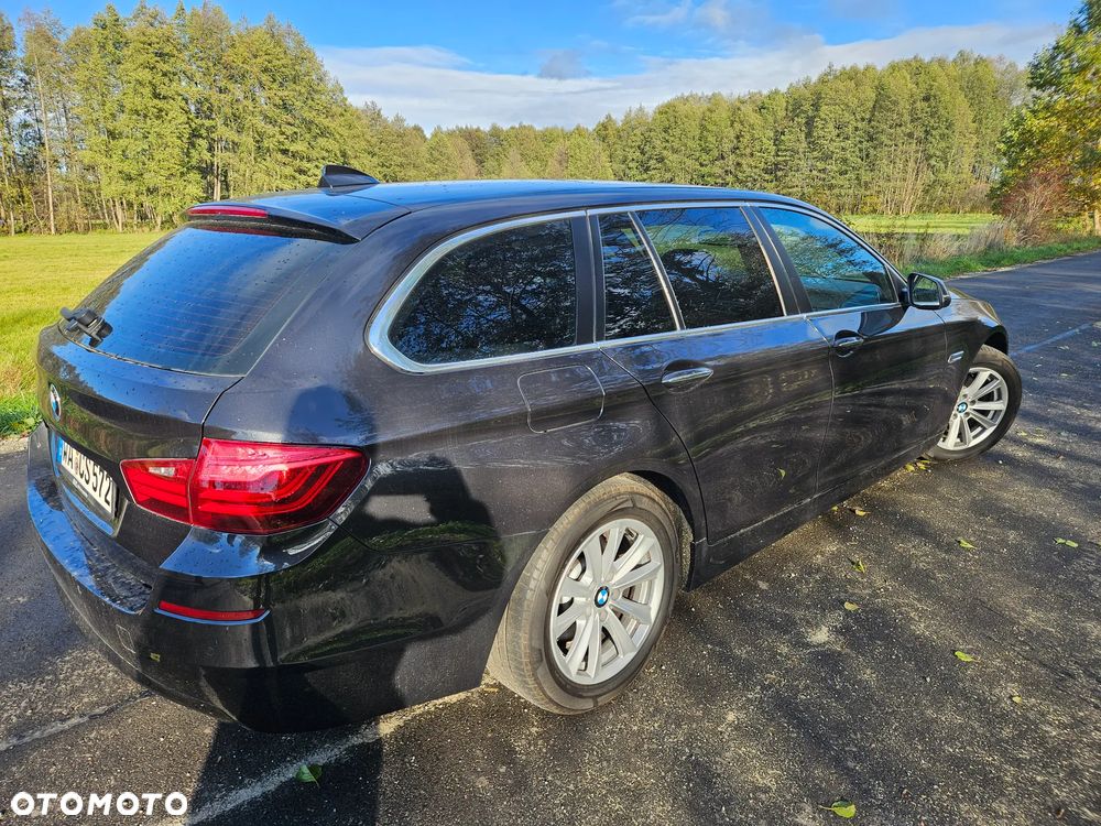 BMW Seria 5 520d xDrive Touring - 13