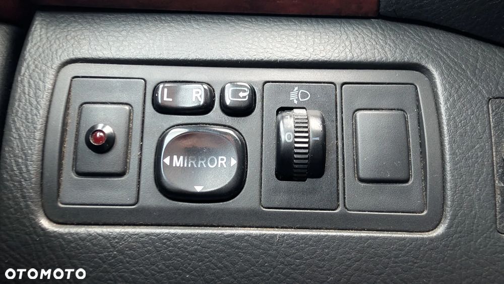 Toyota Avensis 1.8 VVT-i Sol - 15