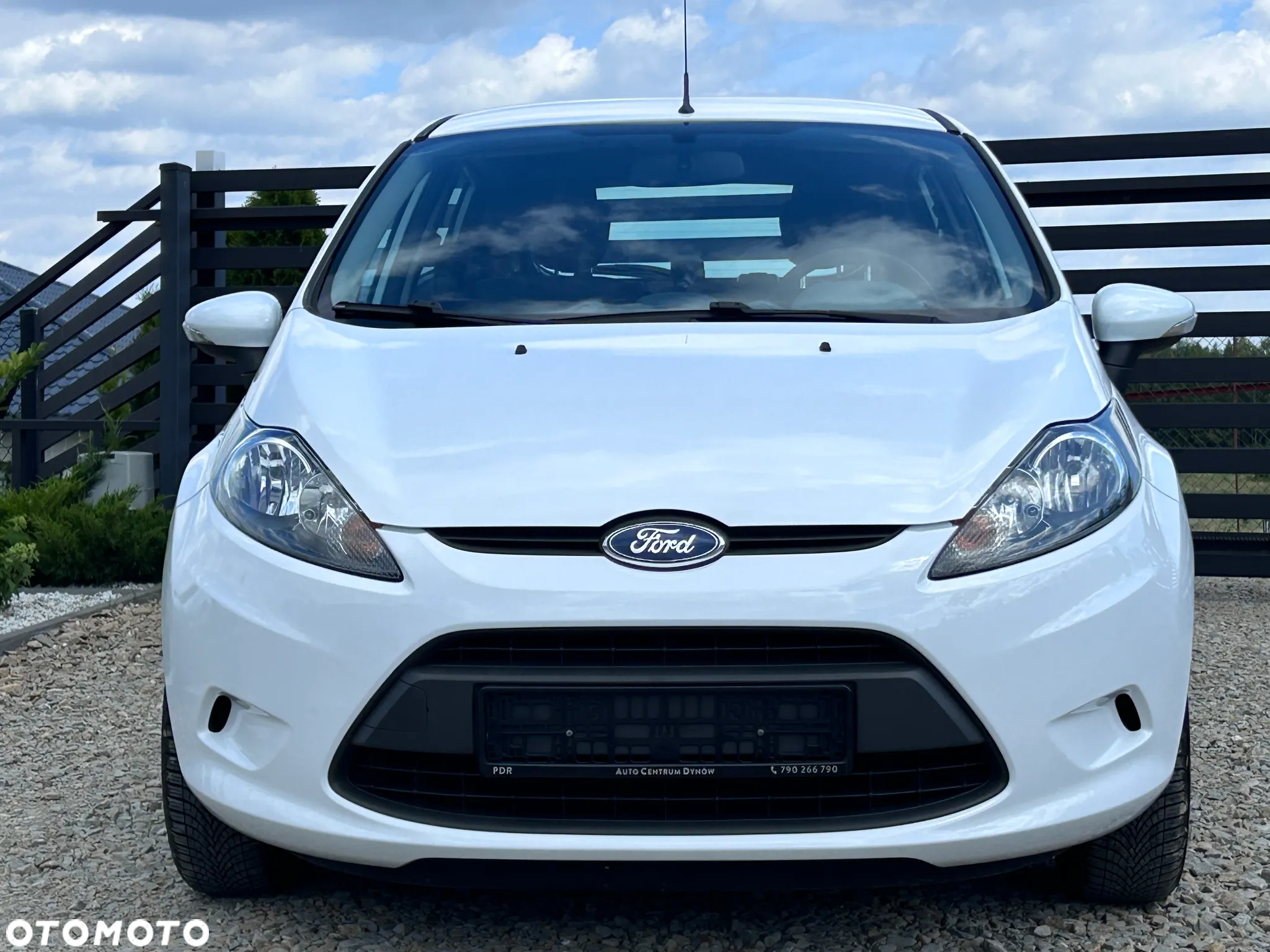 Ford Fiesta 1.25 Ambiente - 2