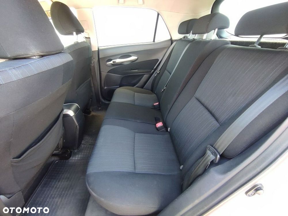 Toyota Auris - 11
