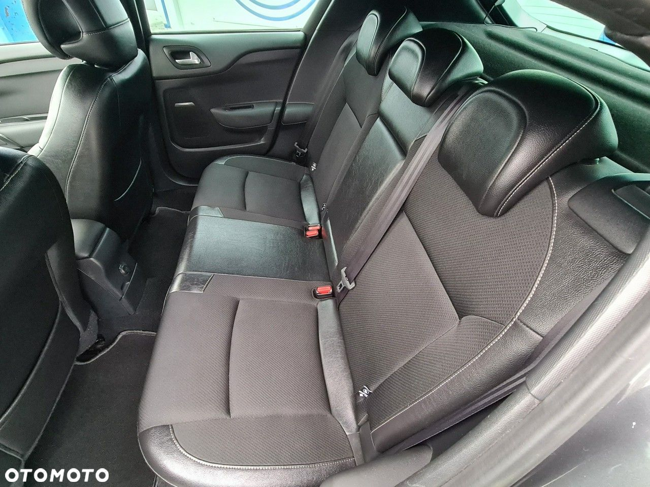 Citroën DS4 e-HDi 115 SoChic - 24