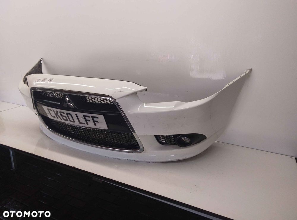 } ZDERZAK PRZÓD PRZEDNI MITSUBISHI LANCER X 8 VIII BIAŁY HALOGENY - 2