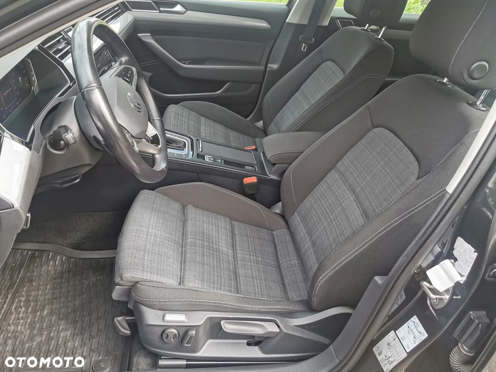Volkswagen Passat 2.0 TDI EVO Elegance DSG - 7
