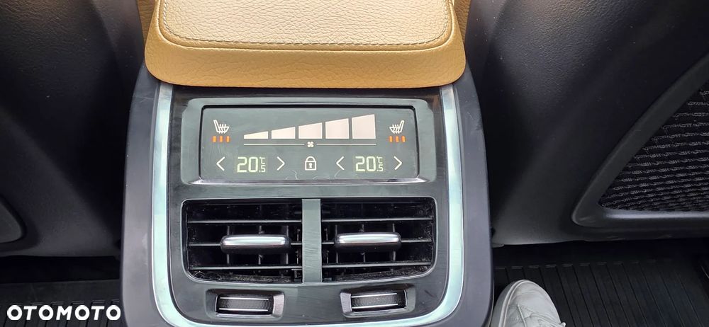 Volvo V90 Cross Country T6 AWD Pro - 37