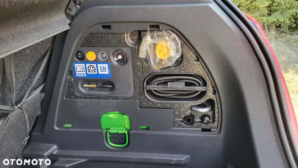 Opel Corsa 1.2 16V Edition / Active - 13