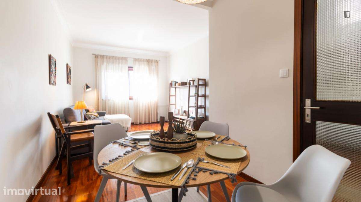 Apartamento com 2 quartos - localizado em Paranhos Porto - Grande imagem: 4/11