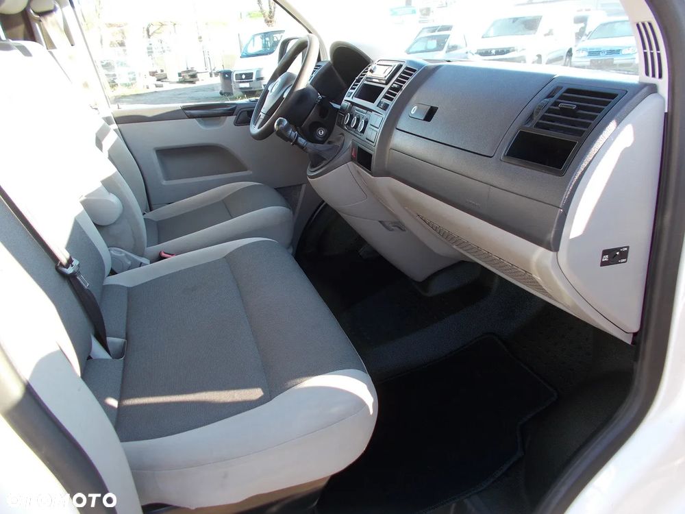 Volkswagen Transporter - 13