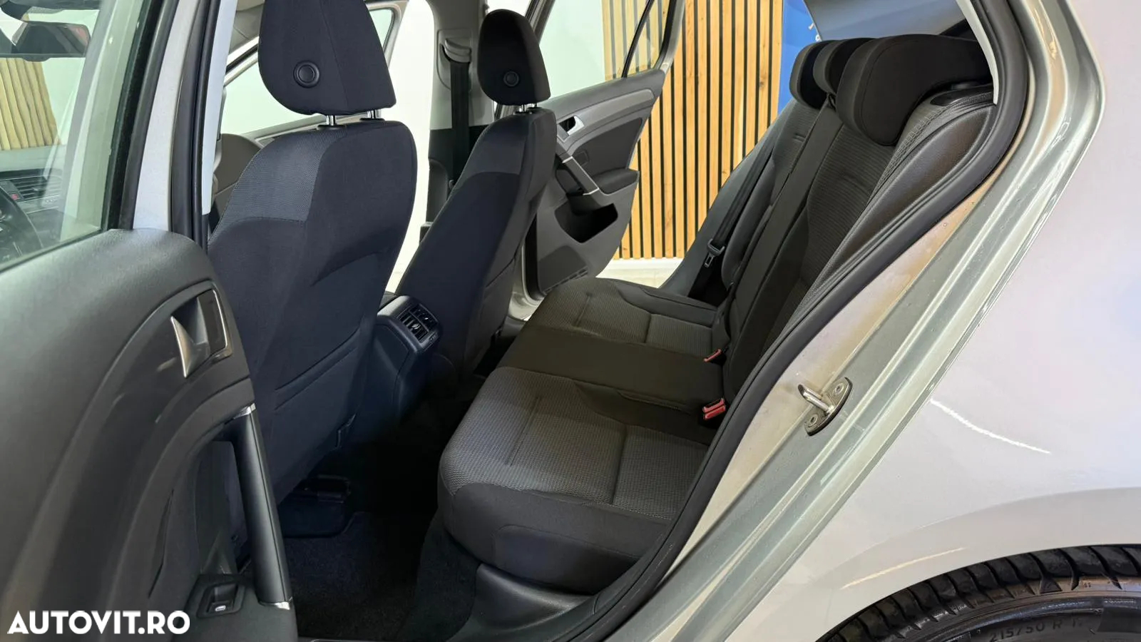 Volkswagen Golf 1.6 BlueTDI Comfortline - 16