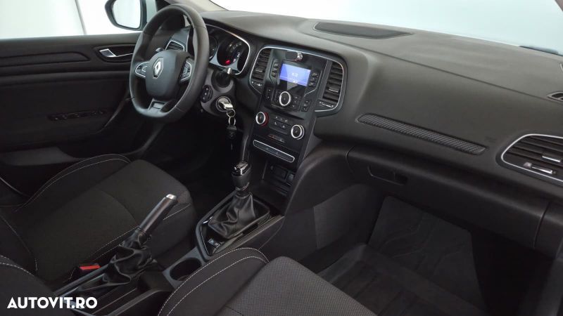 Renault Megane TCe Business - 12
