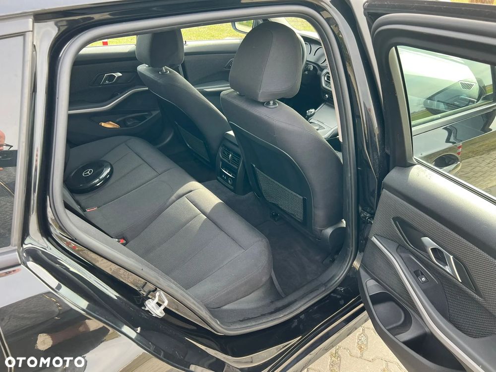 BMW Seria 3 320d Edition Luxury Line Purity - 11