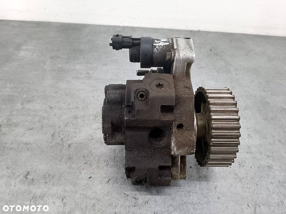 POMPA WTRYSKOWA RENAULT MEGANE II 8200256255  8200342594 0445010087  BOSCH - 4