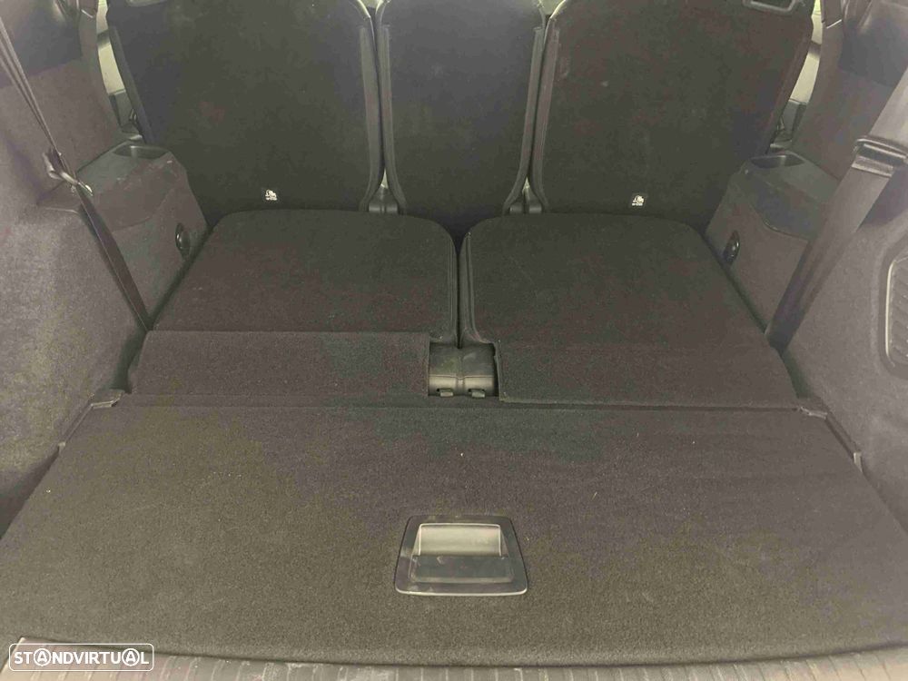 Peugeot 5008 1.2 Hybrid Allure e-DCS6 - 14