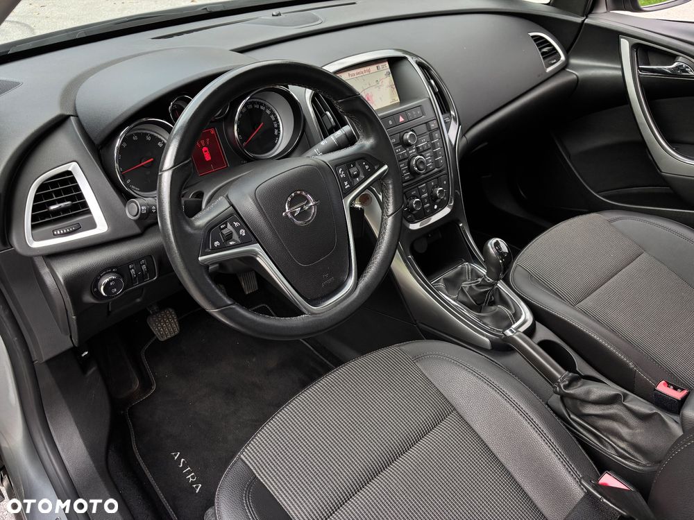 Opel Astra 1.4 ecoFLEX Cosmo - 2