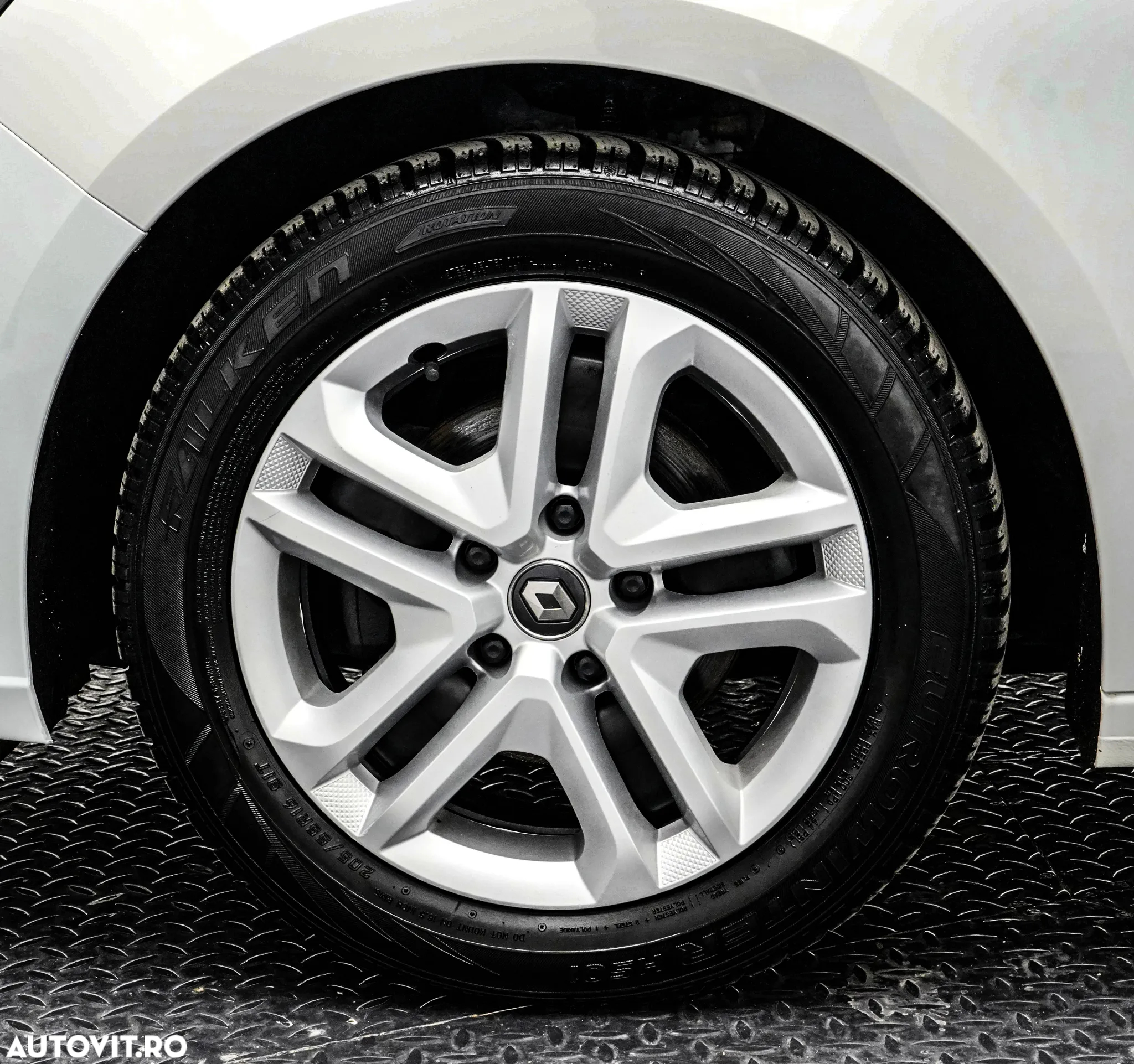 Renault Megane Blue dCi 116 Life - 28