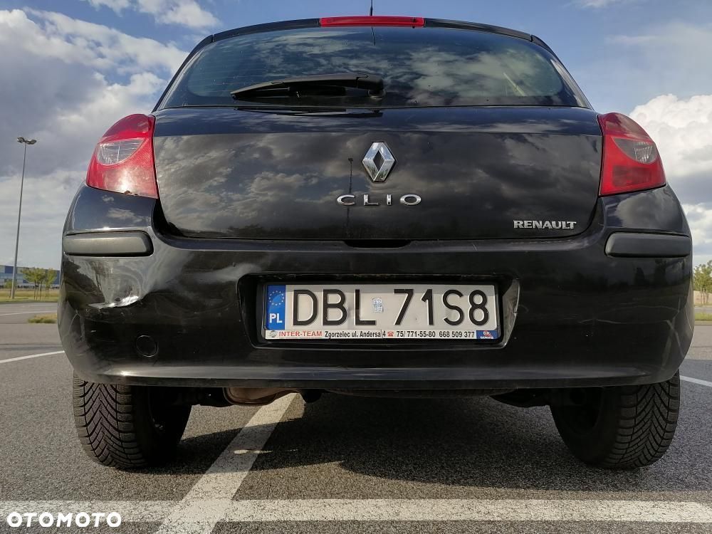 Renault Clio - 9