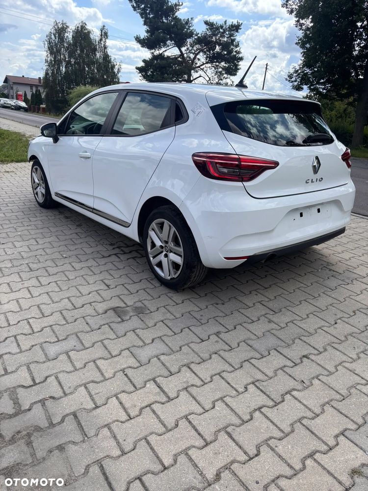 Renault Clio - 8