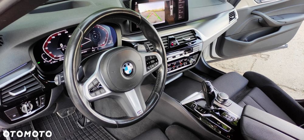 BMW Seria 5 530i mHEV M Sport sport - 13