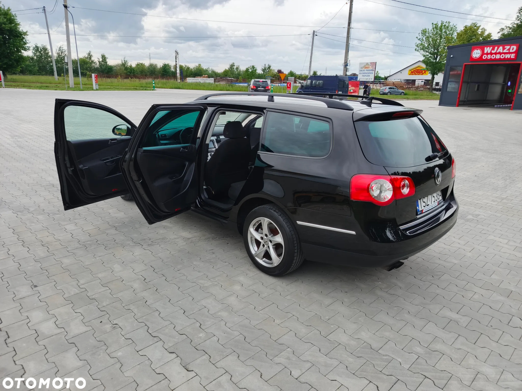 Volkswagen Passat 2.0 FSI Comfortline - 24