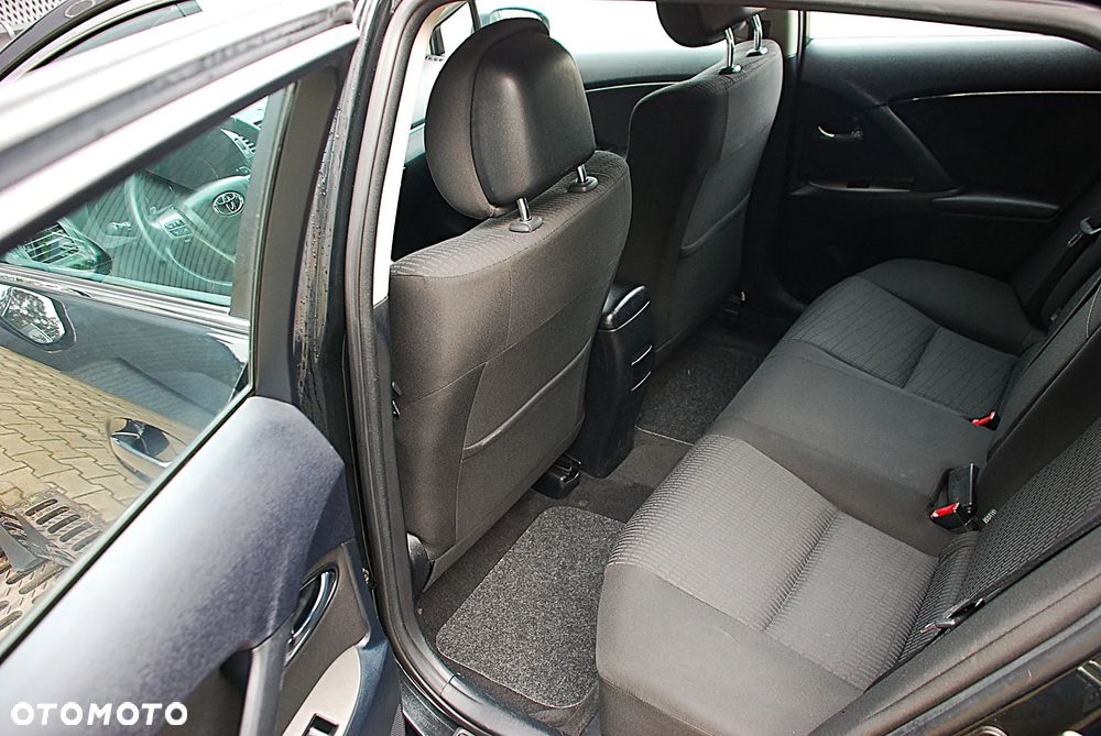 Toyota Avensis 2.0 Prestige MS - 8