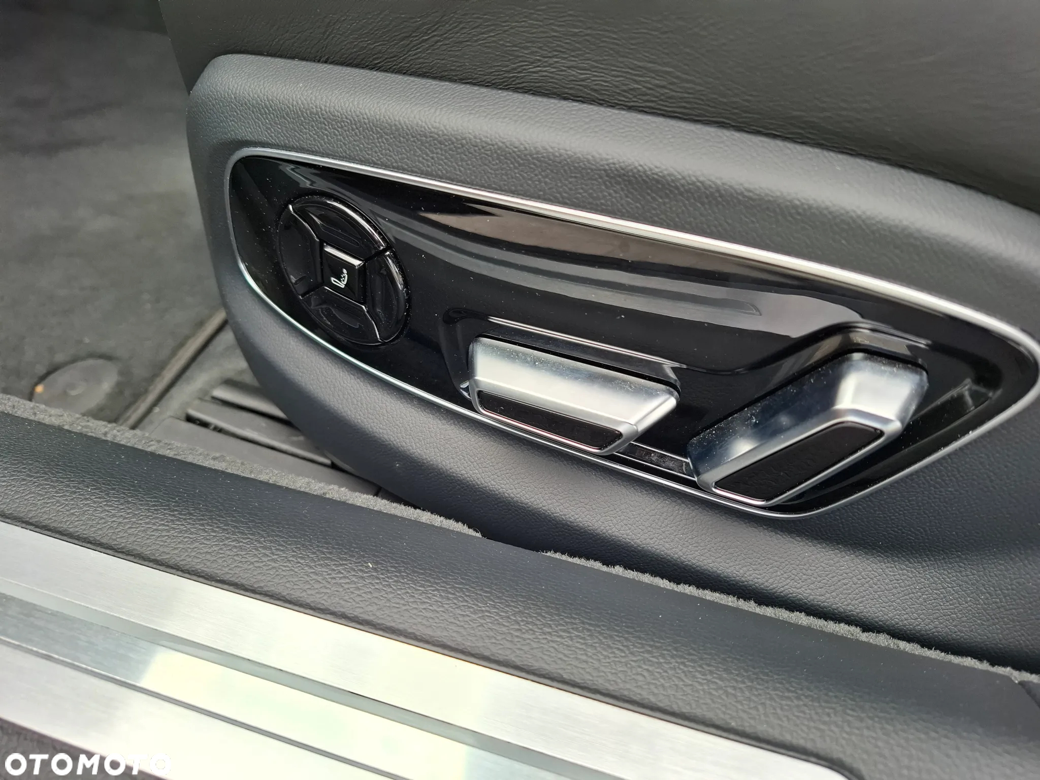 Audi A8 55 TFSI quattro tiptronic - 14