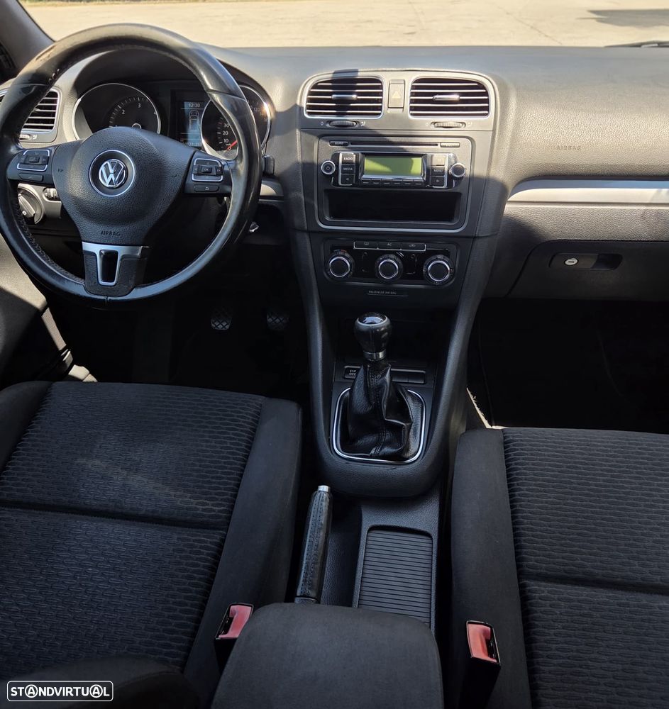 VW Golf 2.0 TDi Confortline - 8