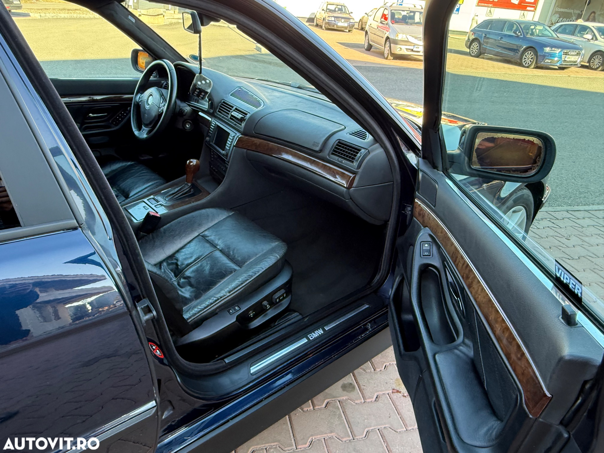 BMW Seria 7 728iA - 14