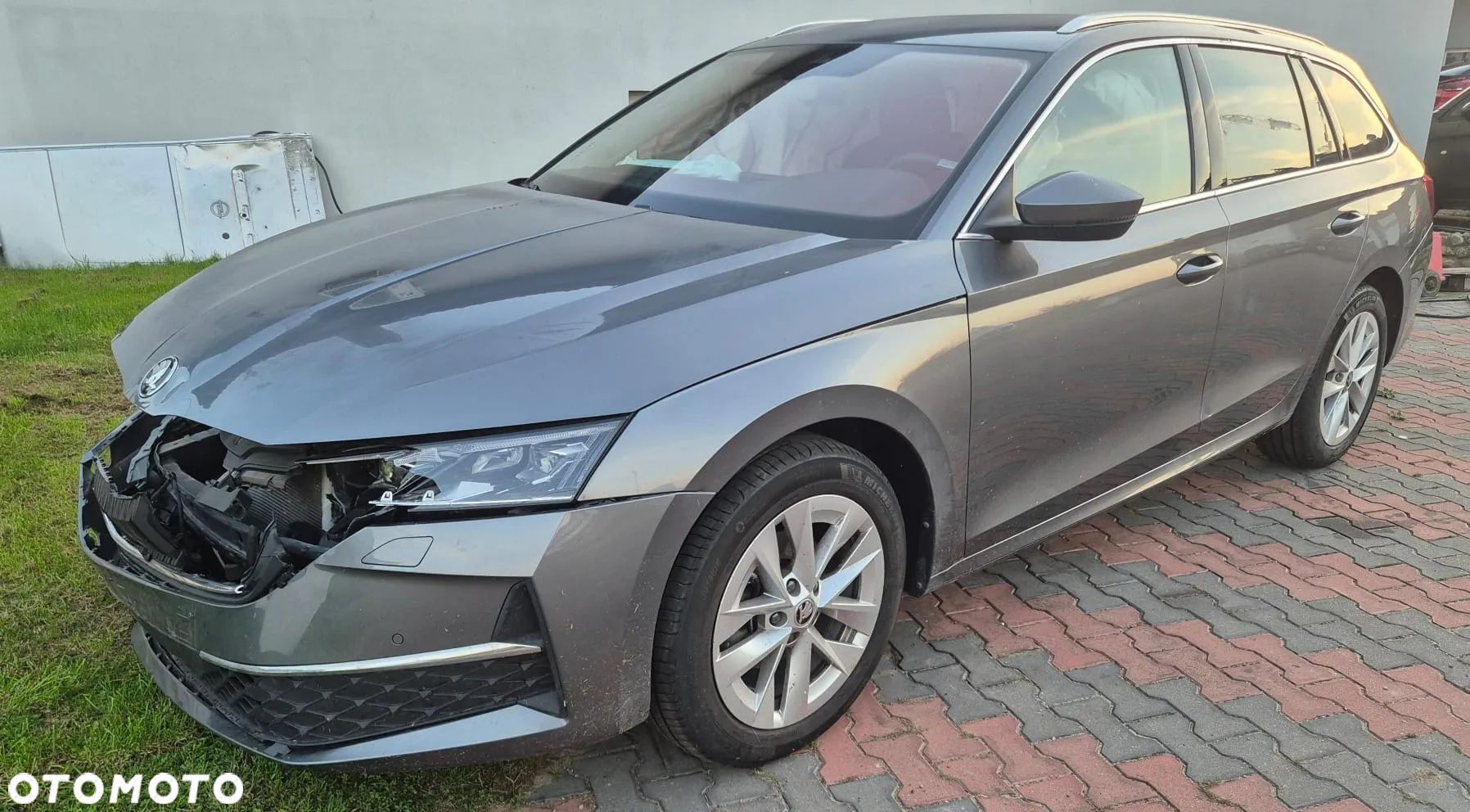 Skoda Octavia 2.0 TDI Ambition DSG - 1