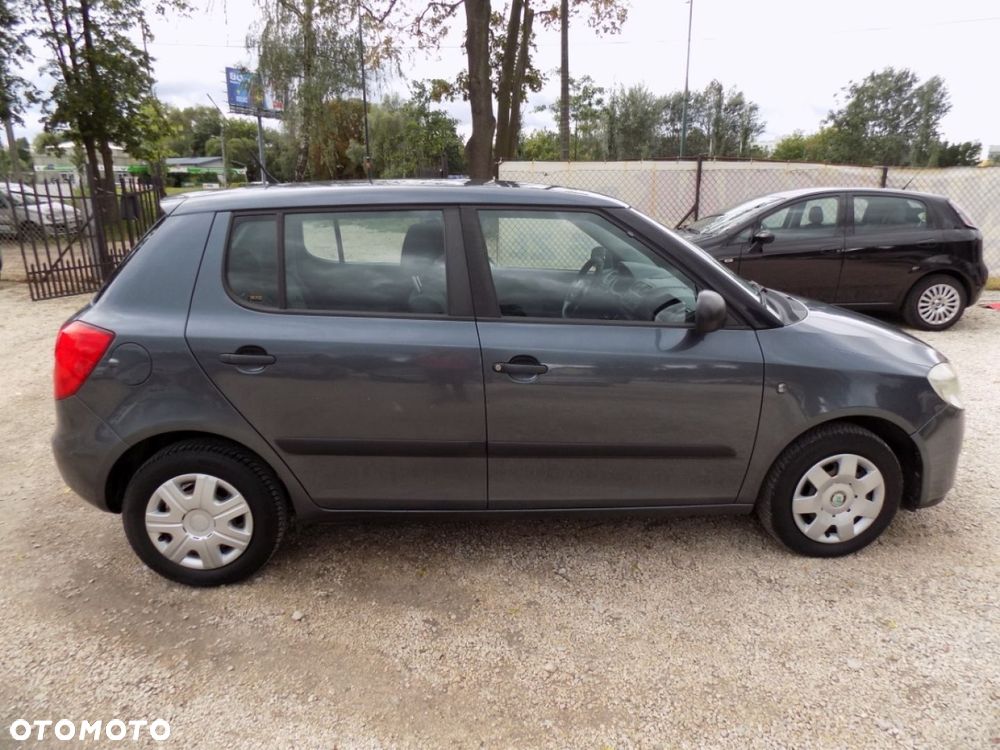 Skoda Fabia - 12