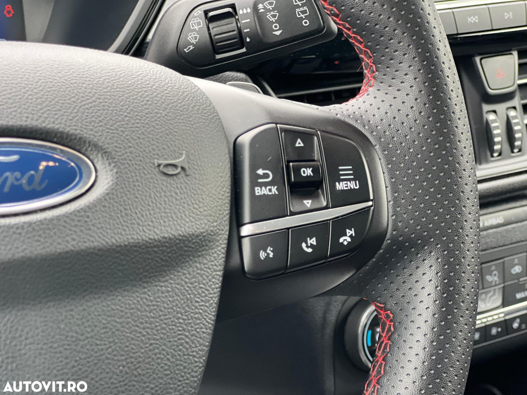 Ford Kuga - 17