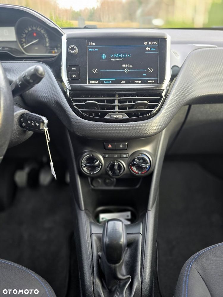 Peugeot 208 PureTech 82 Start & Stop Style - 15