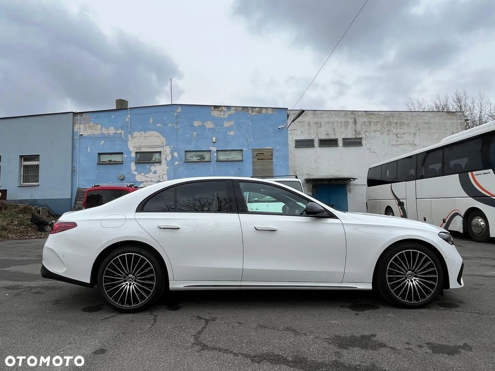 Mercedes-Benz Klasa E 200 - 4