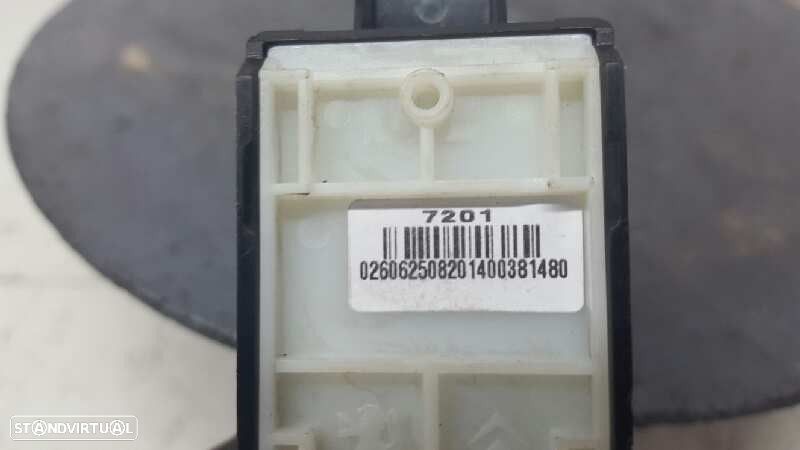 CONTROLE DO SISTEMA DE ÁUDIO / RÁDIO CD PEUGEOT 2008 (--.2013->) ALLURE - 4