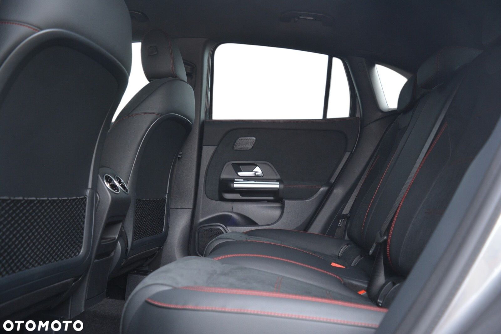 Mercedes-Benz GLA 200 AMG Line - 8