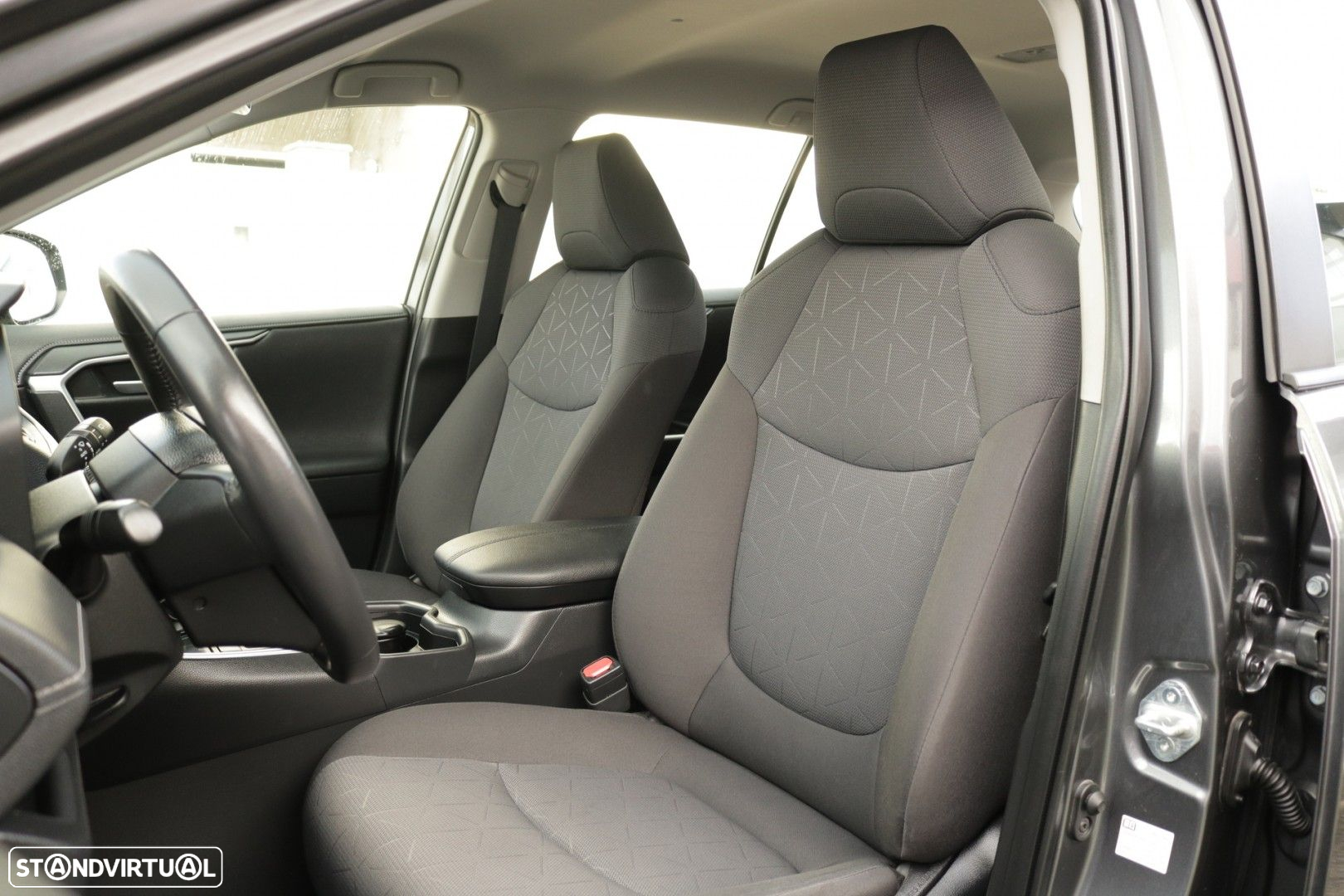 Toyota RAV4 2.5 HDF Comfort - 22