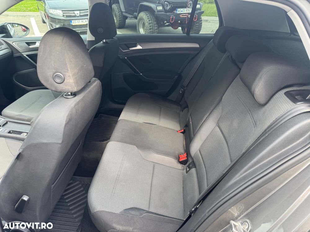 Volkswagen Golf 1.6 TDI DPF DSG BlueMotion Technology Comfortline - 14