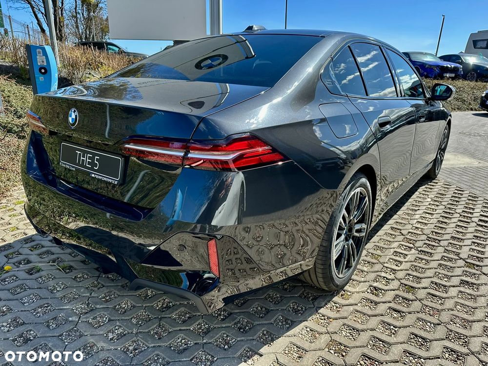 BMW Seria 5 520d xDrive mHEV - 6