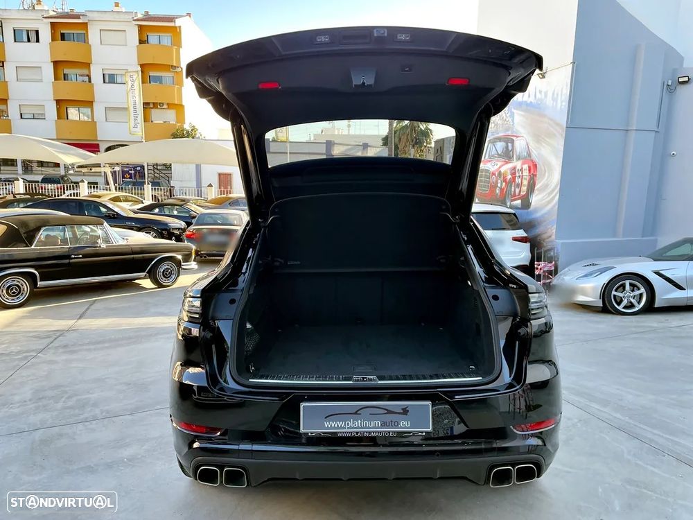 Porsche Cayenne Coupé Turbo S E-Hybrid Tiptronic S - 32