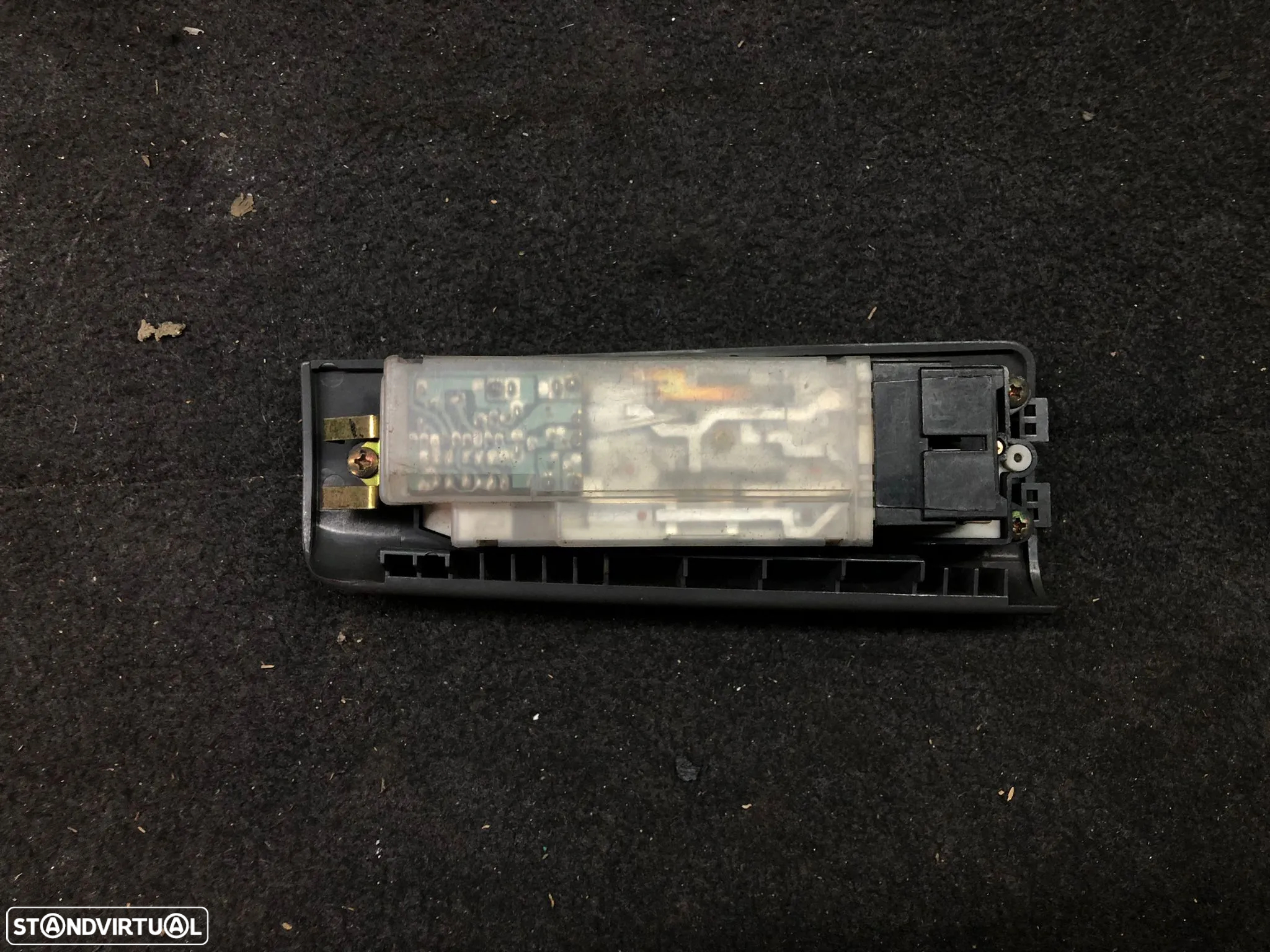 MITSUBISHI SPACE WAGON COMANDO VIDROS - VE020 - 3