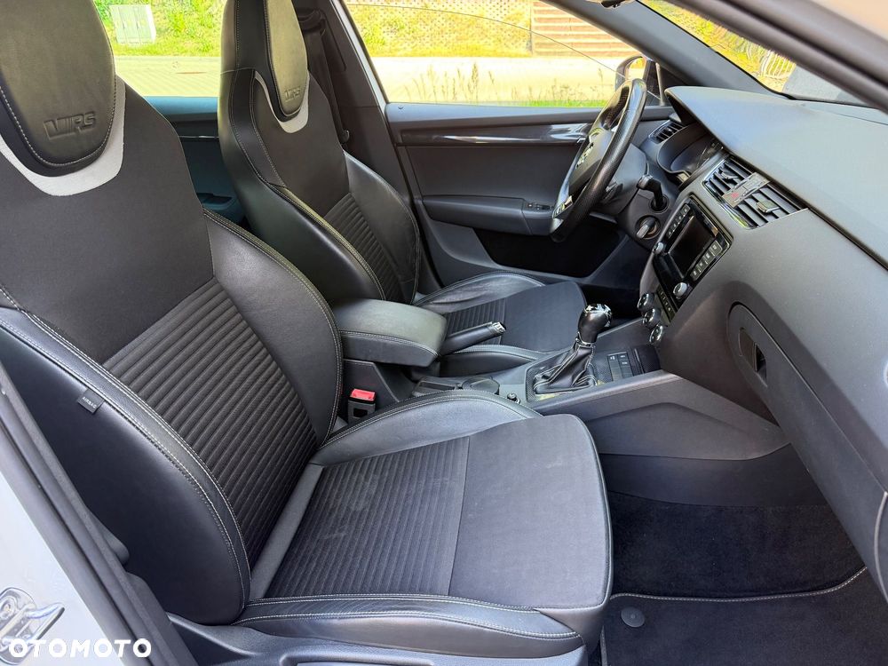 Skoda Octavia 2.0 TDI DSG RS - 21
