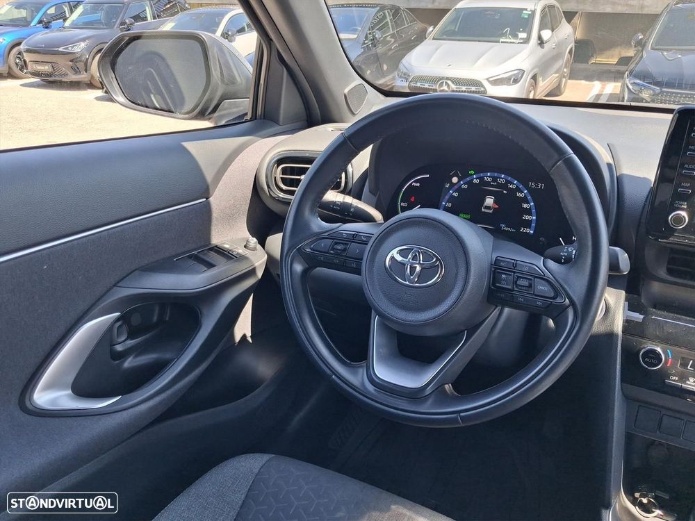 Toyota Yaris Cross 1.5 HDF Luxury — fotografia 34