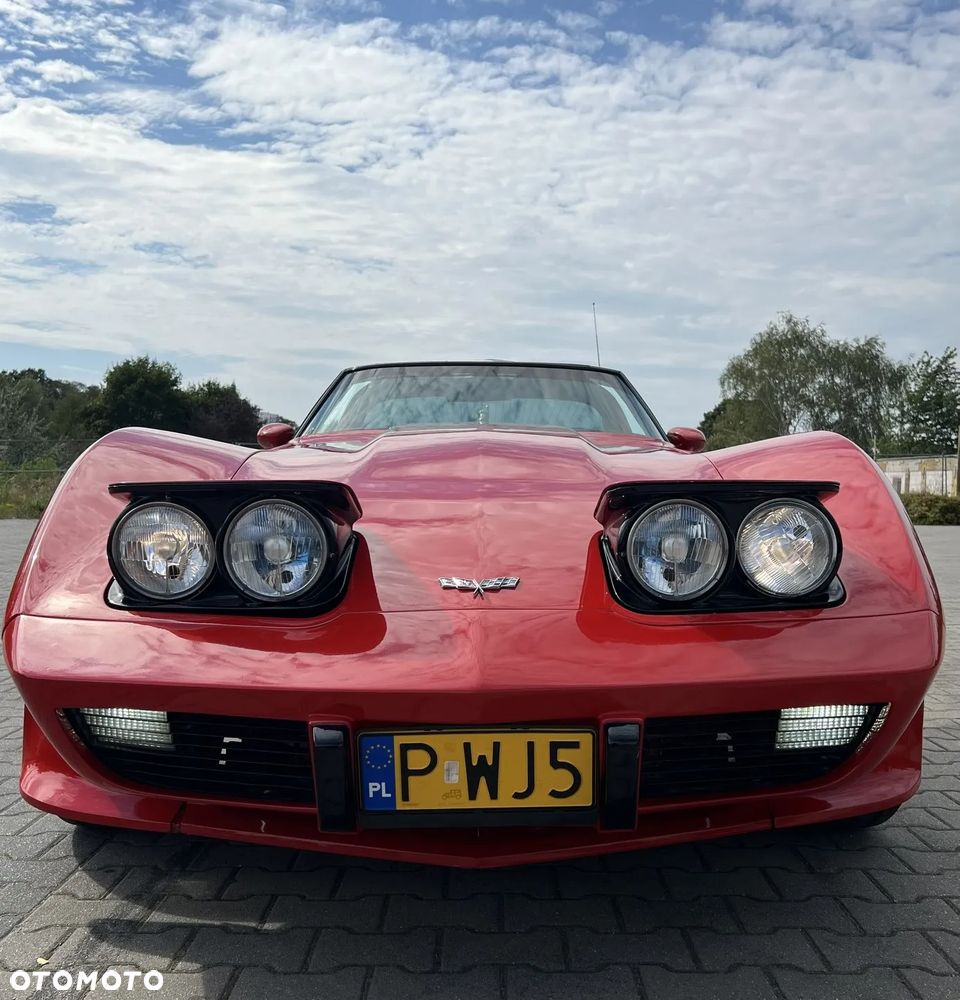Chevrolet Corvette - 4