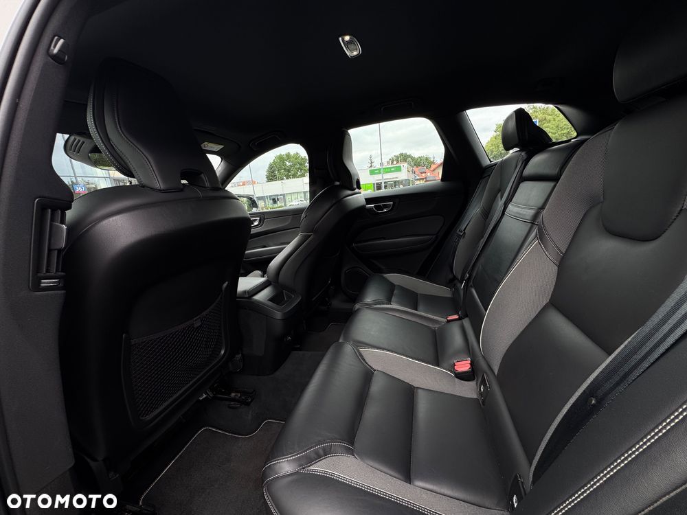 Volvo XC 60 D4 AWD R-Design - 8