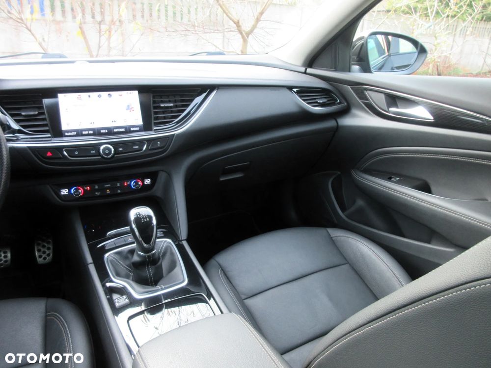 Opel Insignia 1.5 T Exclusive S&S - 20